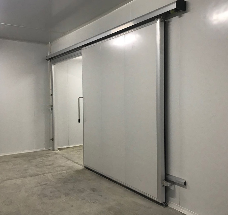 Medium sized manual sliding door